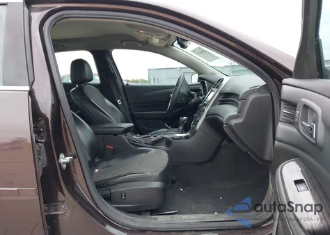 2015 Chevrolet Malibu 1Lt из США, поврежденный, VIN 1G11C5SL2FF186798